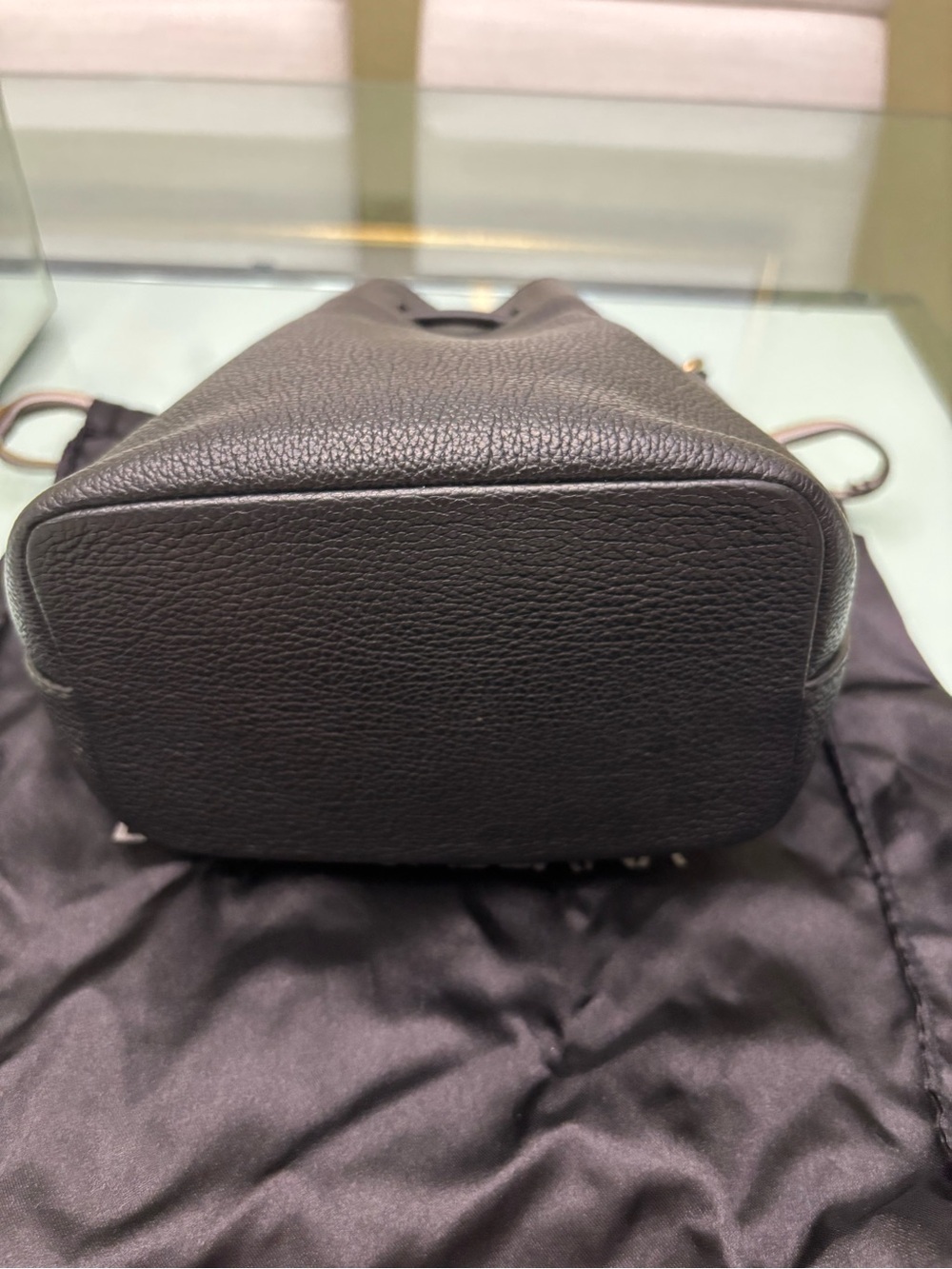 Authentic Dolce & Gabbana Black Leather Drawstring Bucket Bag with Gold Hardware - Picture 6 of 12